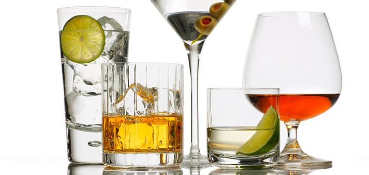 Употребление алкоголя приближает инсульт на 15 лет