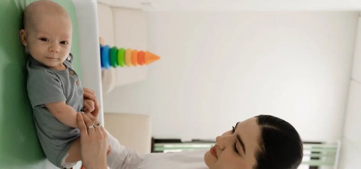 Массаж для младенца: приемы и техники 